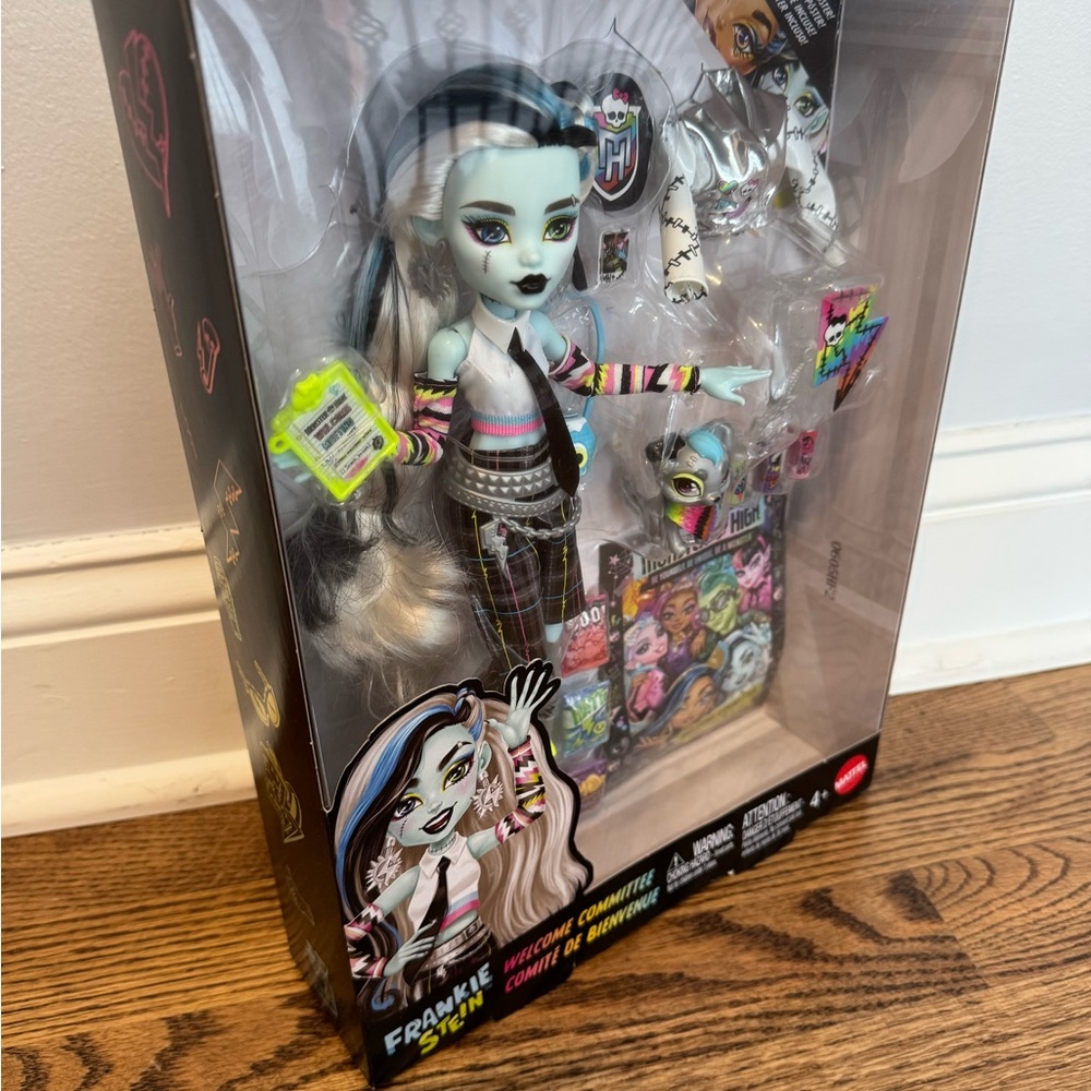 Monster High Doll with Black and White Hair - Picture 2 of 3